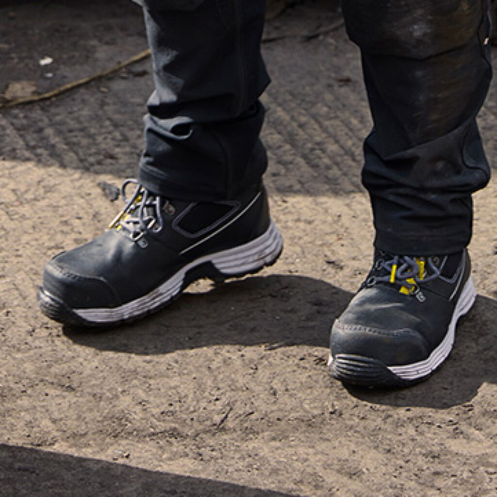Why Is It Important To Use Safety Shoes Bl kl der